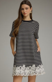 TSHIRT STYLE LACE TRIM DRESS