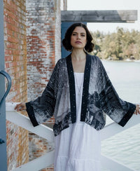 MARKET OF STARS CROPPED KIMONO