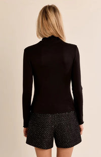 MOLLY TOP SCALLOPED COLLAR UNDERSHIRT