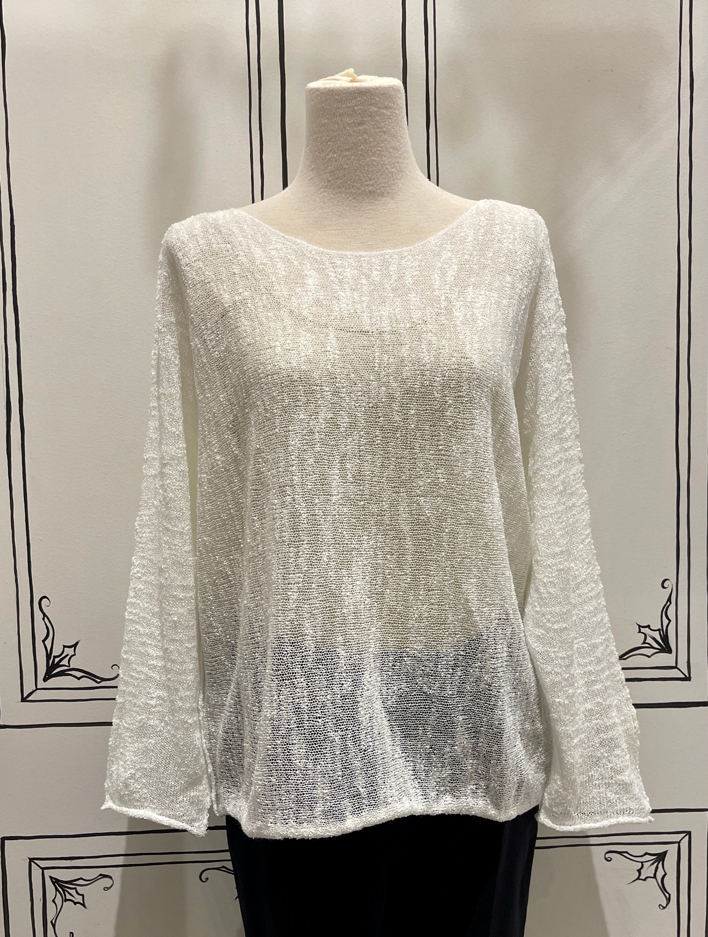 LIGHTWEIGHT LONG SLEEVE SWEATER