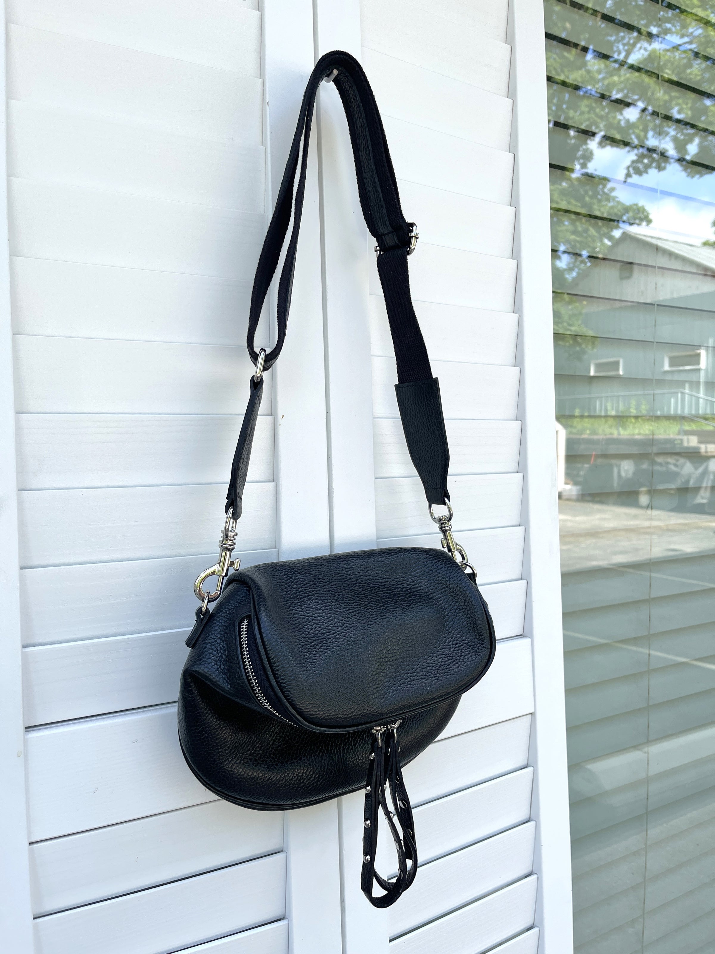 ITALIAN LEATHER CROSSBODY WITH GROMMETS