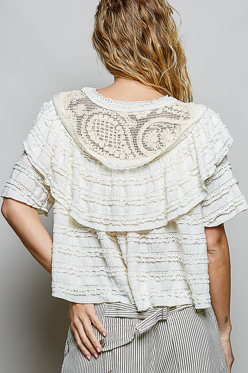 RUFFLE SHORT SLEEVE TOP  WITH LACE