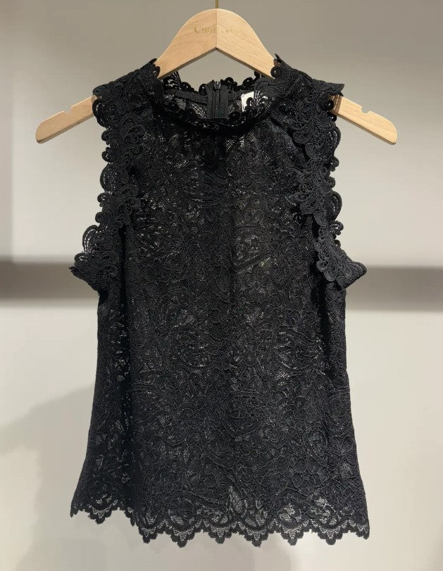 FLORAL LACE TOP