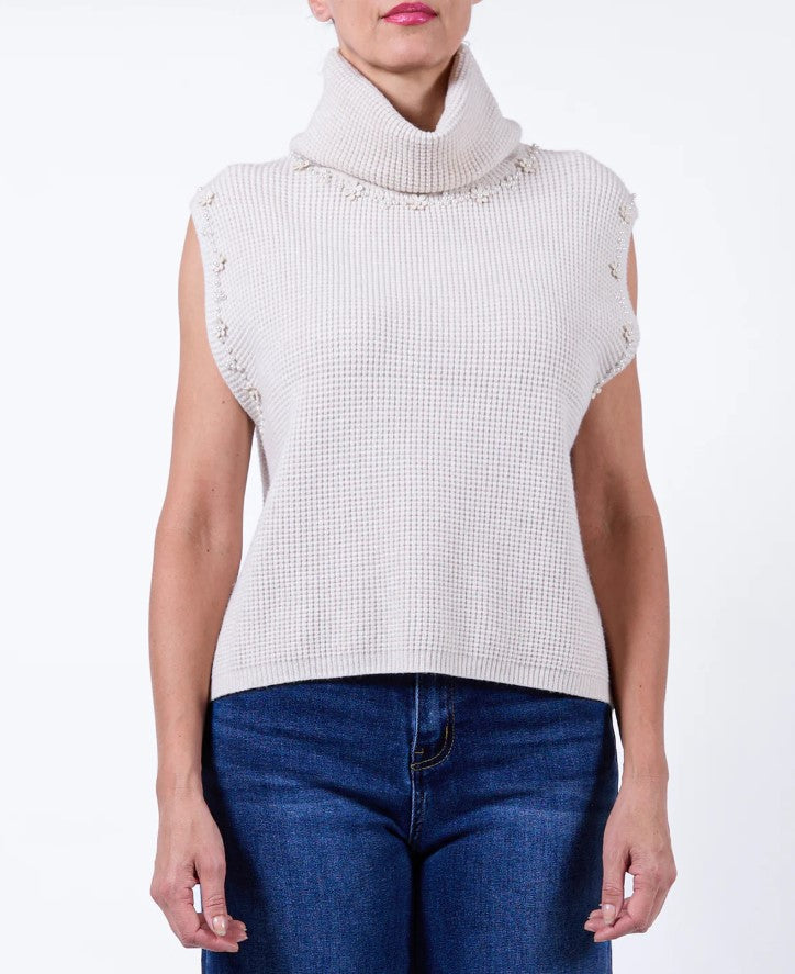 AM VEST W/ PEARLS