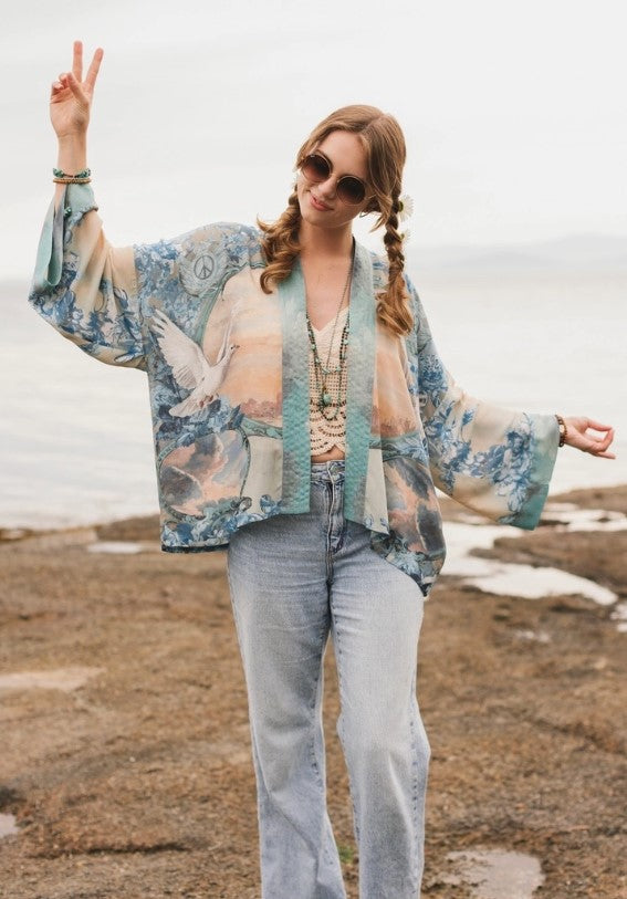 MARKET OF STARS CROPPED KIMONO