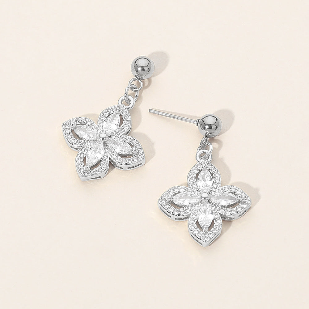 WON EARRING CZ CRYST FLWR