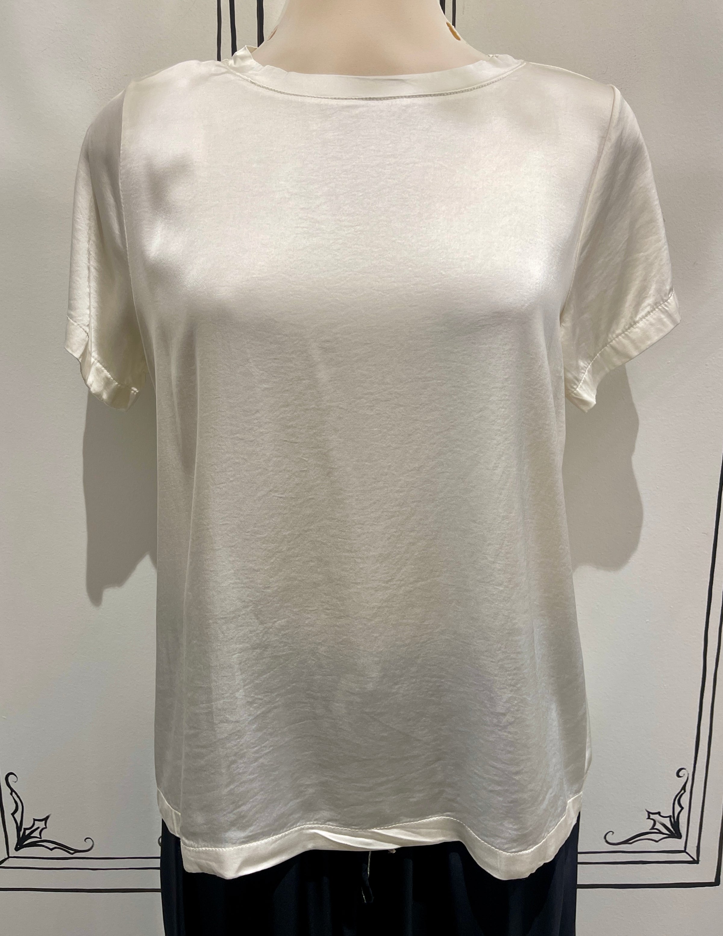 SHORT SLEEVE SATIN TOP