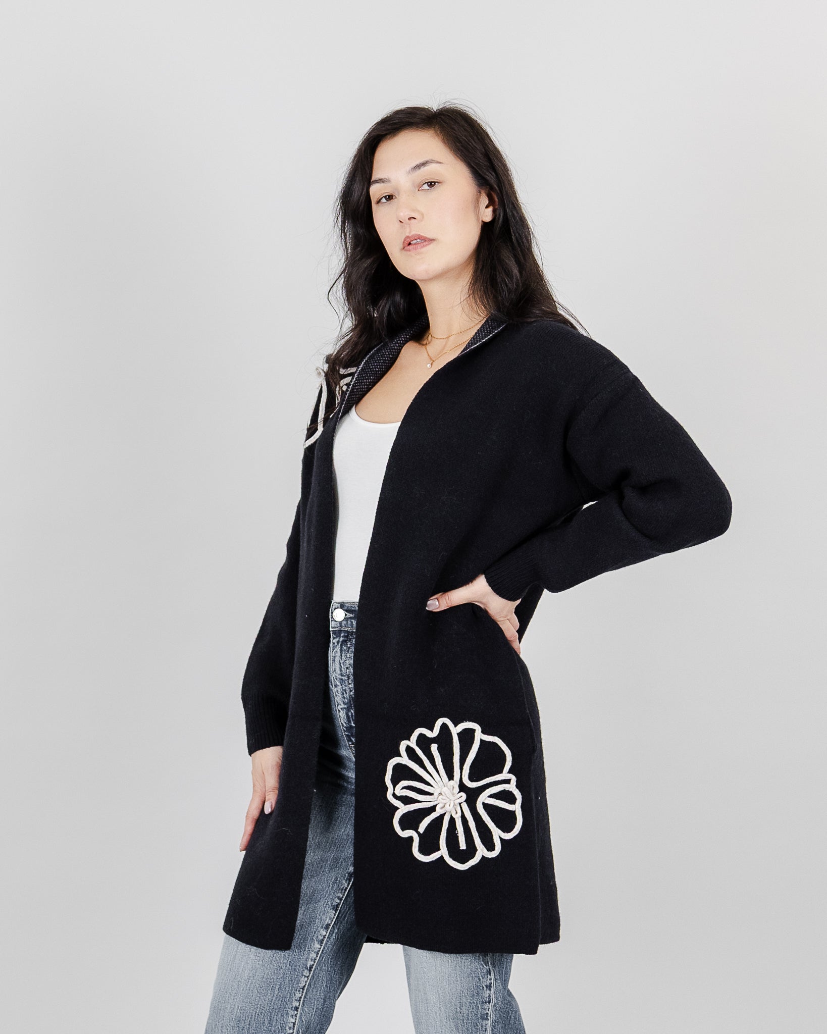 FUN SWEATER CARDI SOUTACHE