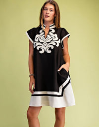 LINEN V NECK EMBROIDERED APPLIQUE DRESS