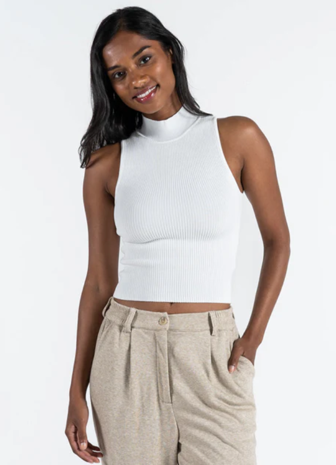 RIBBED MOCK NECK SLEEVELESS TOP