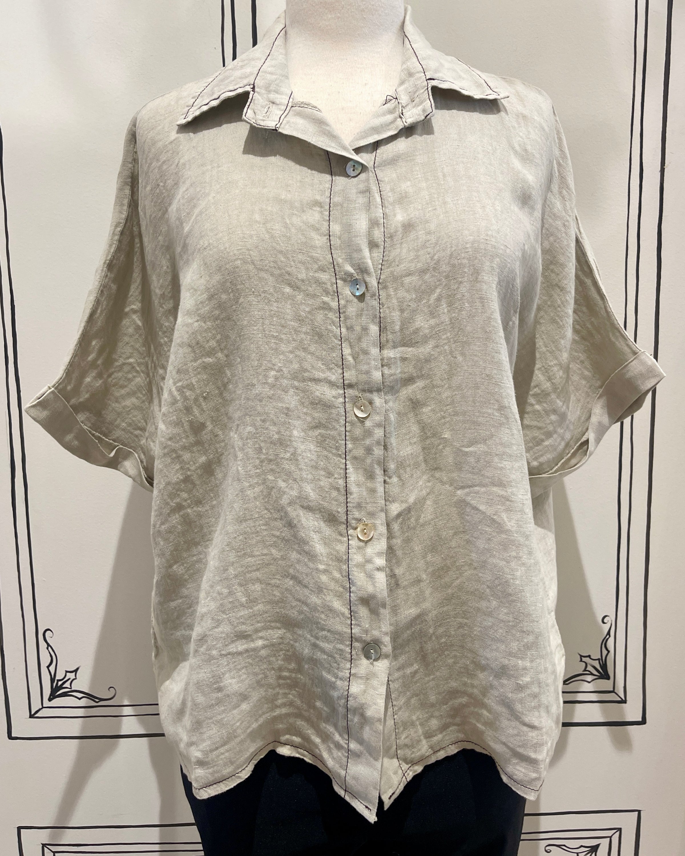 ORANGE SHORT SLEEVE BUTTON UP BLACK LINE OUTLINE TOP