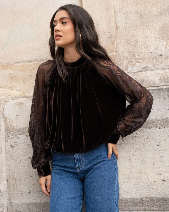 CHOK P TOP TWO MATERIAL VELVET W/LACE