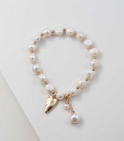 MERX BRACL PEARL WITH HEART DANGLE