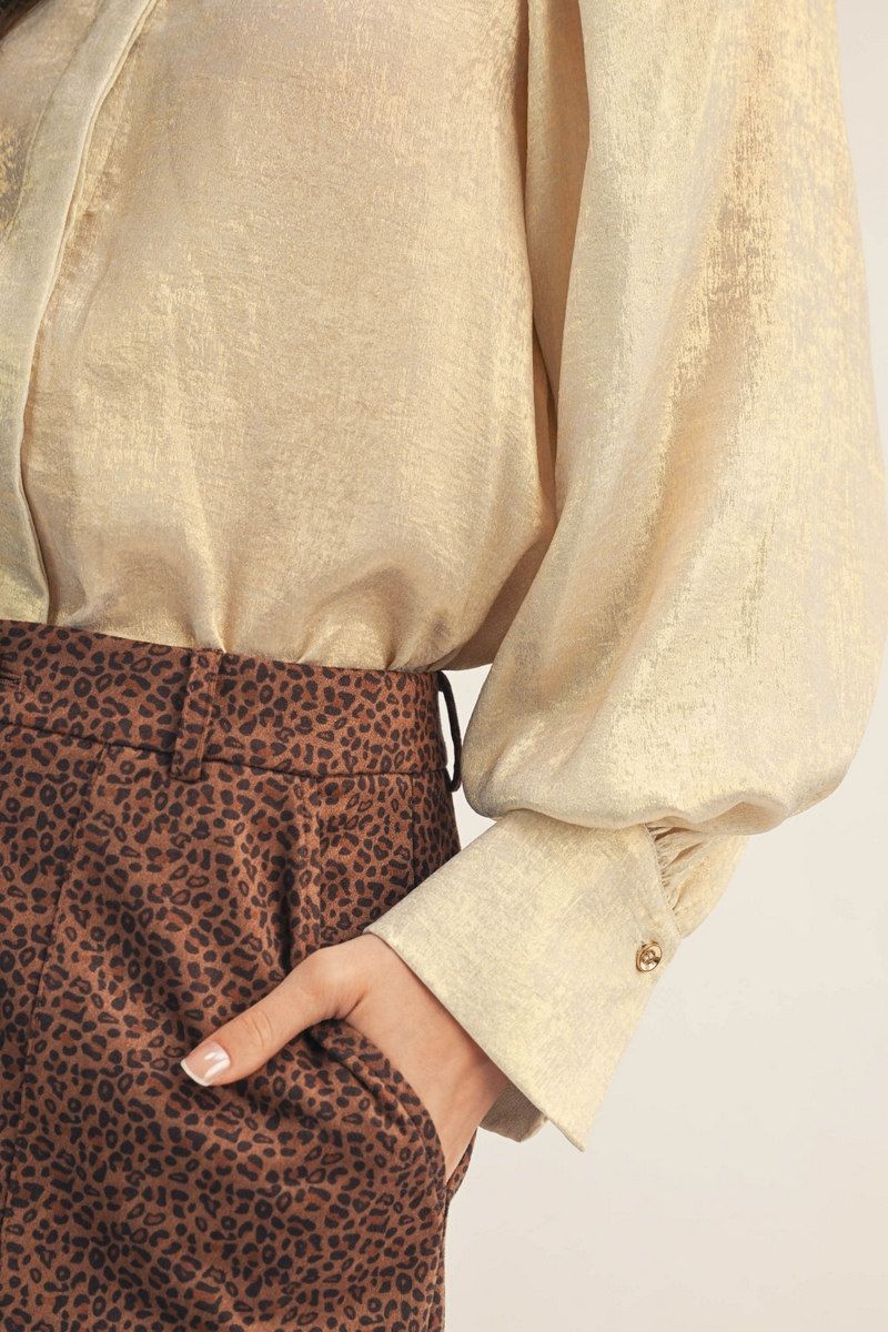 PUFF SHOULDER BUTTON DOWN TOP