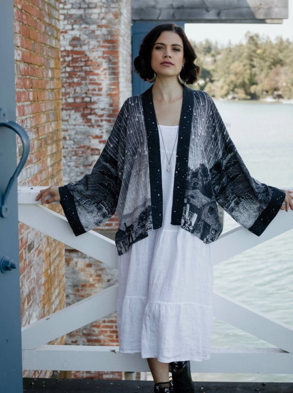 MARKET OF STARS CROPPED KIMONO