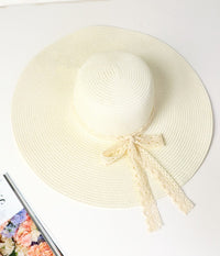 WIDE BRIM HAT WITH DELICATE LACE TRIM