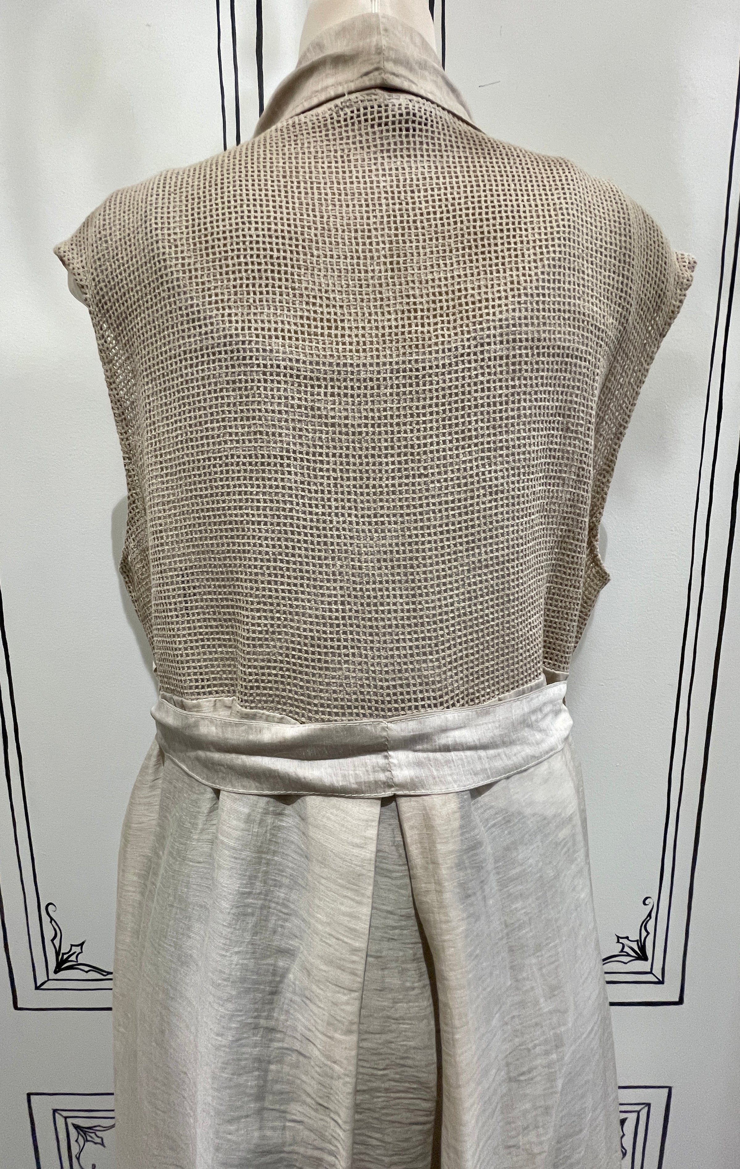 LONG BELTED MESH BACK VEST