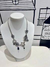 STATEMENT NECKLACE