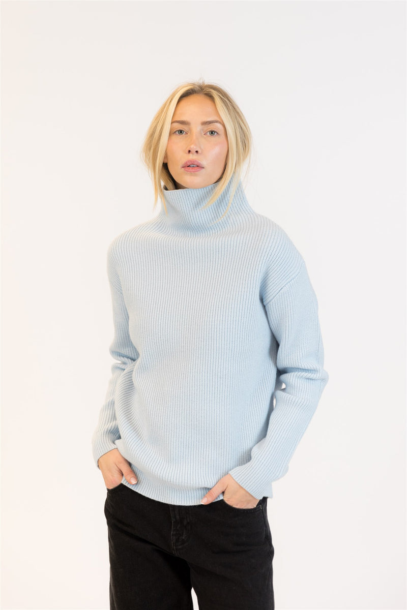 LYLA MOCKNECK PULLOVER
