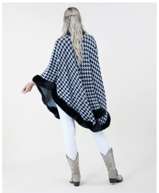 VM CAPE HTOOTH FXFUR
